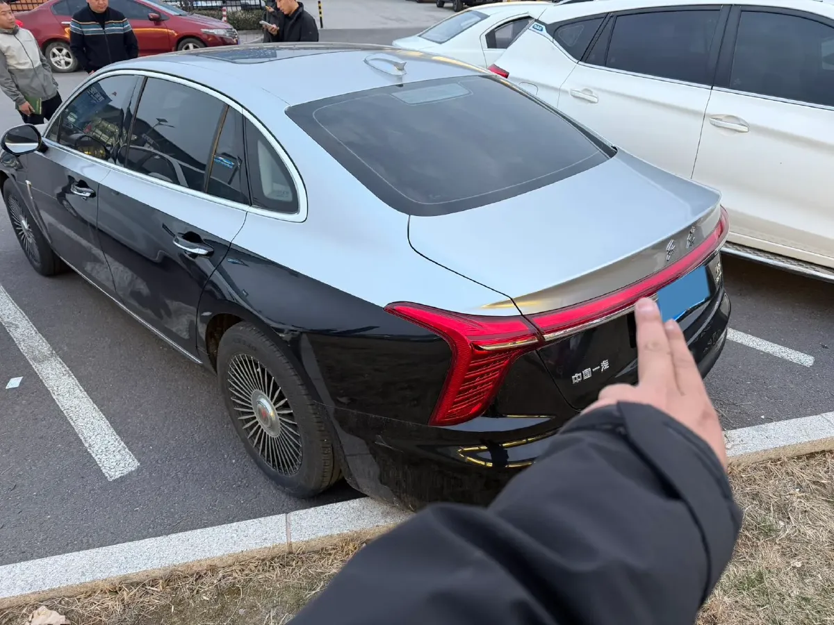 2023 HongQi H5 1.5T 169HP L4 7DCT,autocango,china used car exporter,china ev exporter,chinese used car exporter,chinese used ev exporter