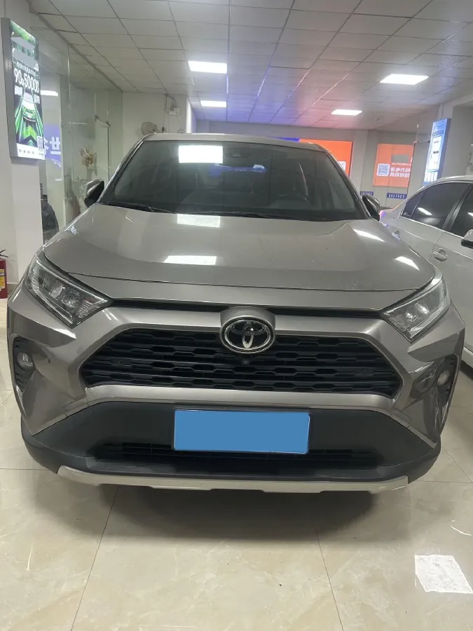 2022 Toyota RAV4 2.0L 171HP L4 CVT,autocango,china used car exporter,china ev exporter,chinese used car exporter,chinese used ev exporter