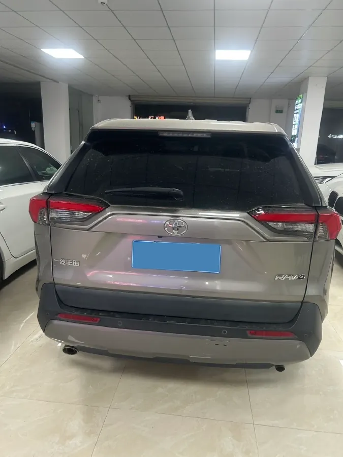 2022 Toyota RAV4 2.0L 171HP L4 CVT,autocango,china used car exporter,china ev exporter,chinese used car exporter,chinese used ev exporter