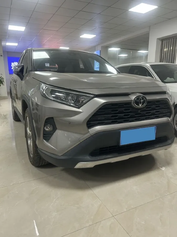 2022 Toyota RAV4 2.0L 171HP L4 CVT,autocango,china used car exporter,china ev exporter,chinese used car exporter,chinese used ev exporter