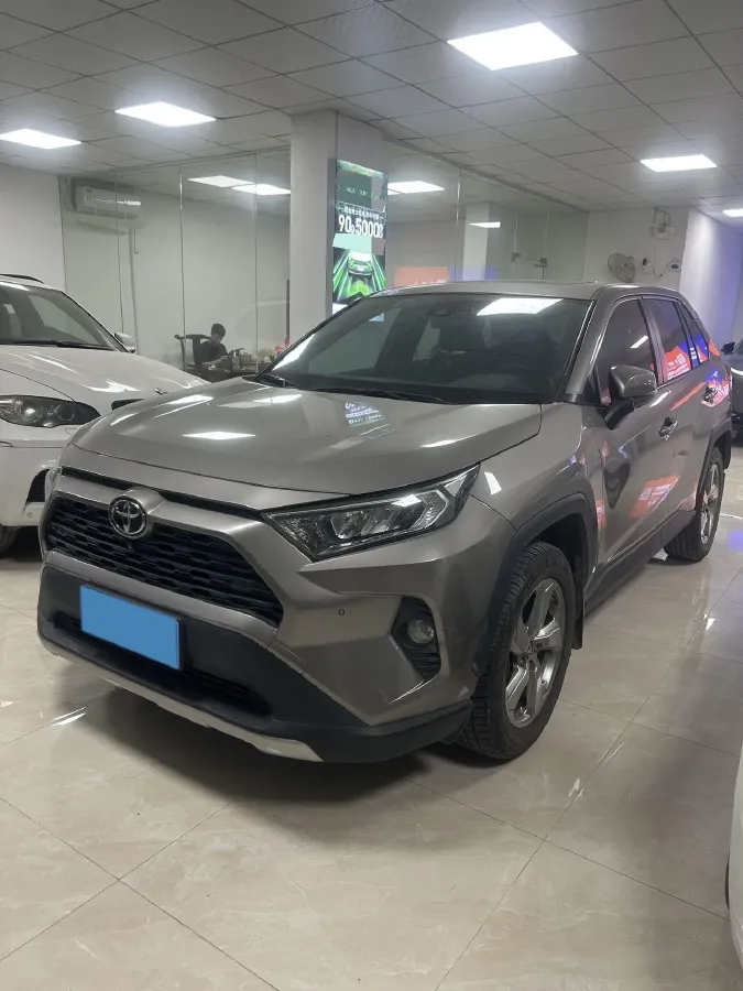 2022 Toyota RAV4 2.0L 171HP L4 CVT,autocango,china used car exporter,china ev exporter,chinese used car exporter,chinese used ev exporter