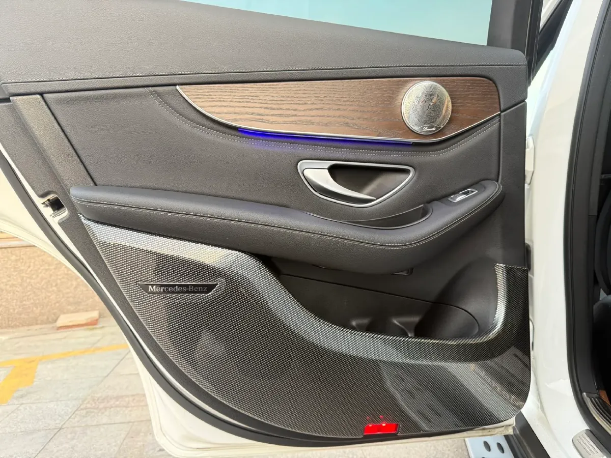 2020 Mercedes-Benz GLC Class 2.0T 197HP L4 9AT,autocango,china used car exporter,china ev exporter,chinese used car exporter,chinese used ev exporter