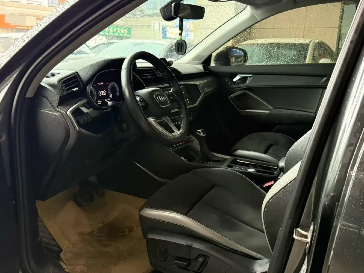 2022 Audi Q3 1.4T 150HP L4 7DCT,autocango,china used car exporter,china ev exporter,chinese used car exporter,chinese used ev exporter