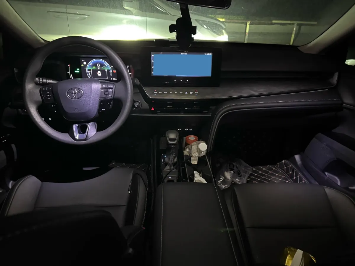 2024 Toyota Camry 2.0L 152HP L4 E-CVT Hybrid,autocango,china used car exporter,china ev exporter,chinese used car exporter,chinese used ev exporter