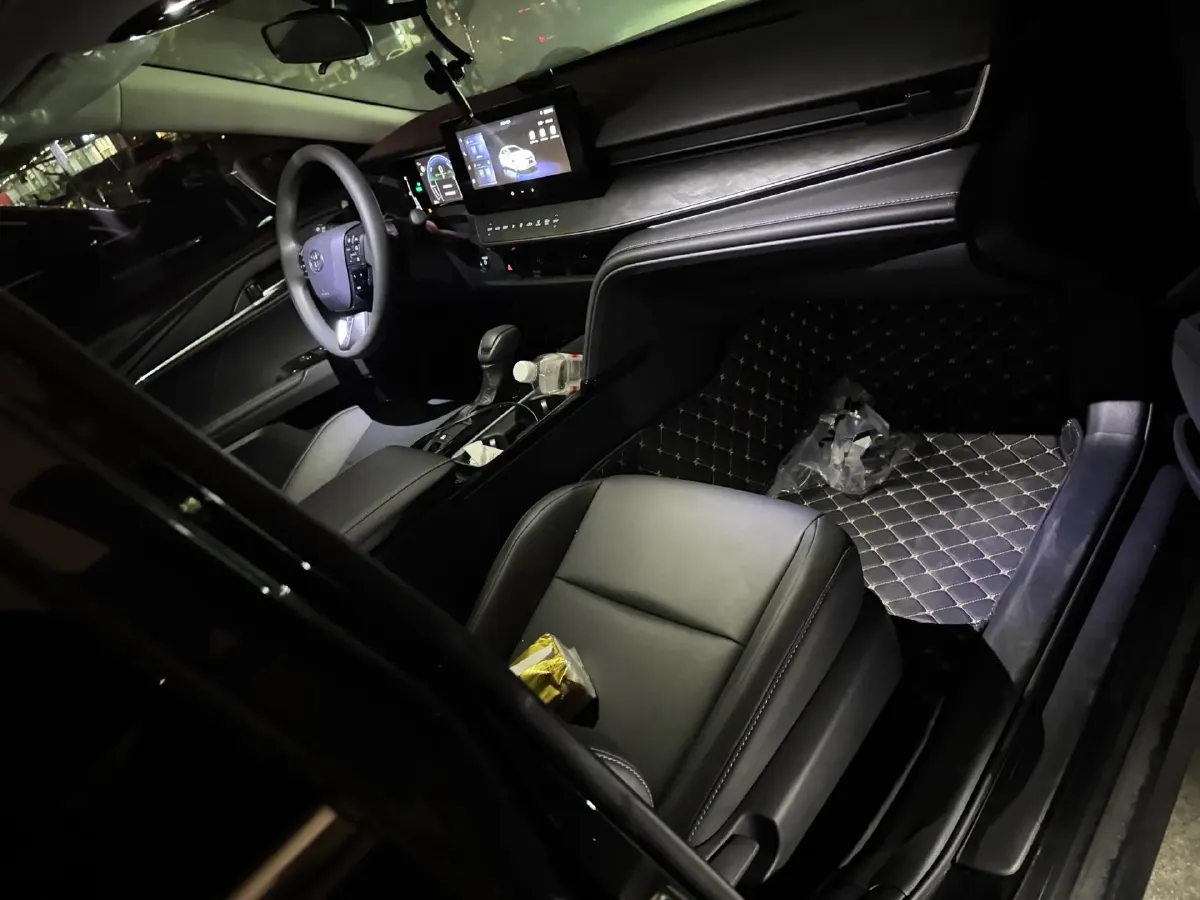 2024 Toyota Camry 2.0L 152HP L4 E-CVT Hybrid,autocango,china used car exporter,china ev exporter,chinese used car exporter,chinese used ev exporter