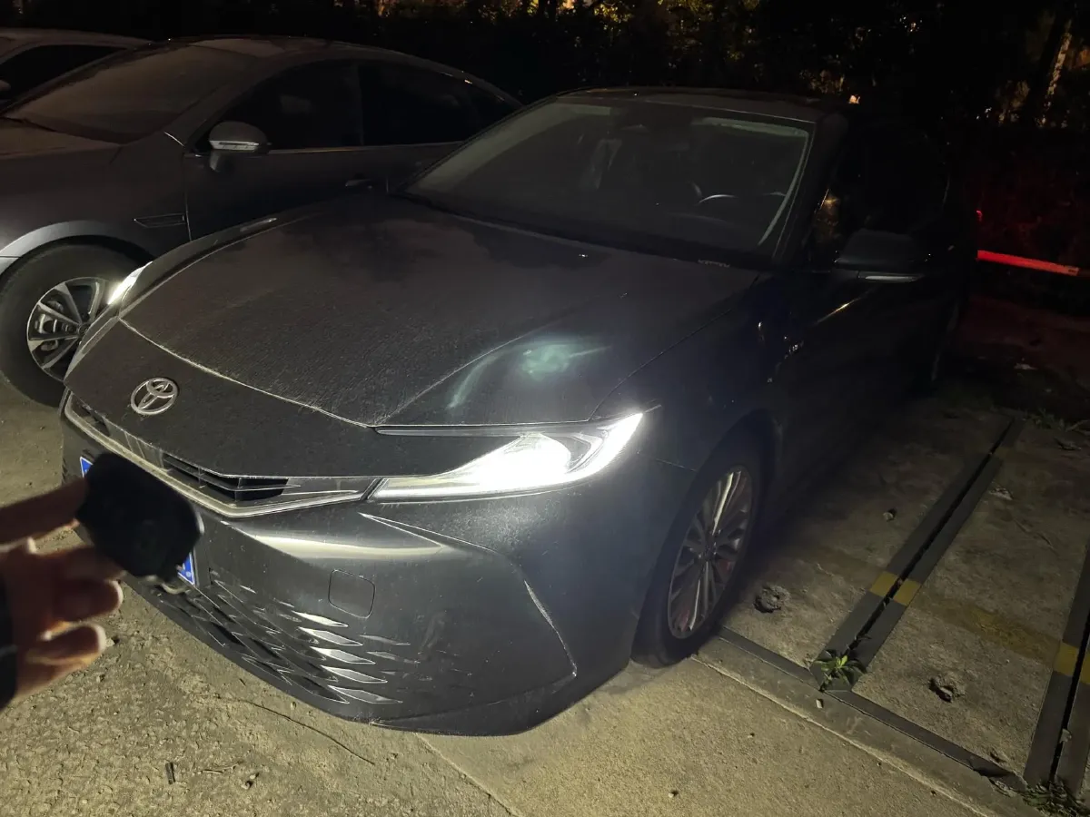 2024 Toyota Camry 2.0L 152HP L4 E-CVT Hybrid,autocango,china used car exporter,china ev exporter,chinese used car exporter,chinese used ev exporter