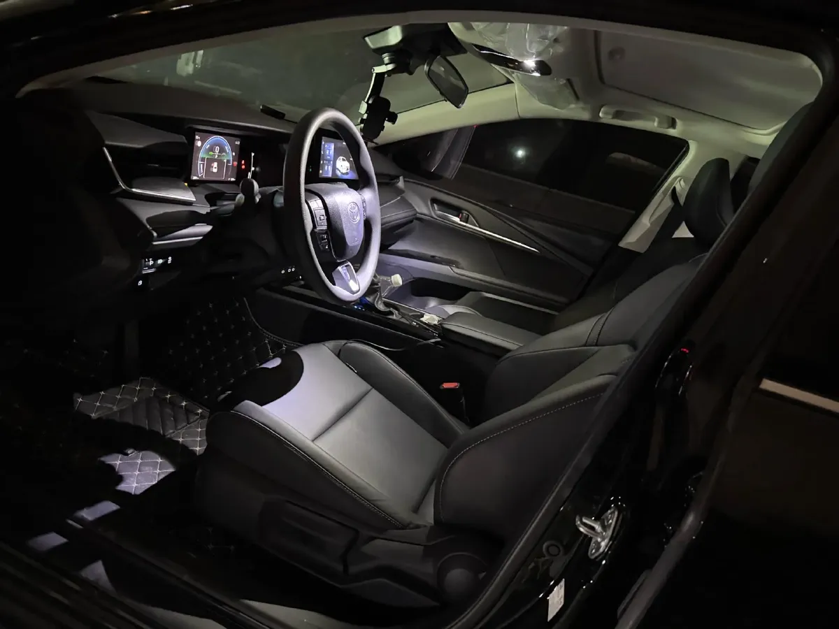 2024 Toyota Camry 2.0L 152HP L4 E-CVT Hybrid,autocango,china used car exporter,china ev exporter,chinese used car exporter,chinese used ev exporter