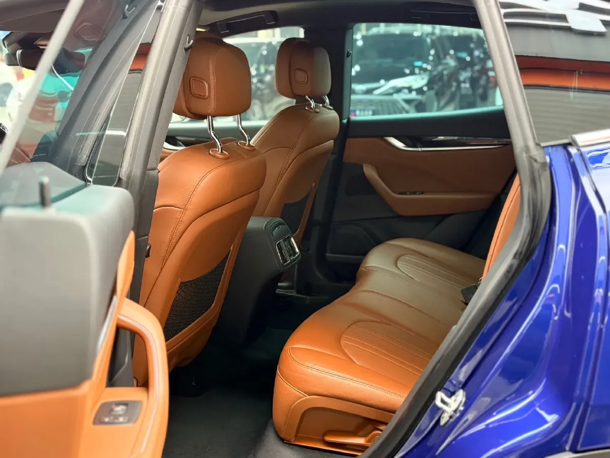 2019 Maserati Levante 3.0T 350HP V6 8AT,autocango,china used car exporter,china ev exporter,chinese used car exporter,chinese used ev exporter