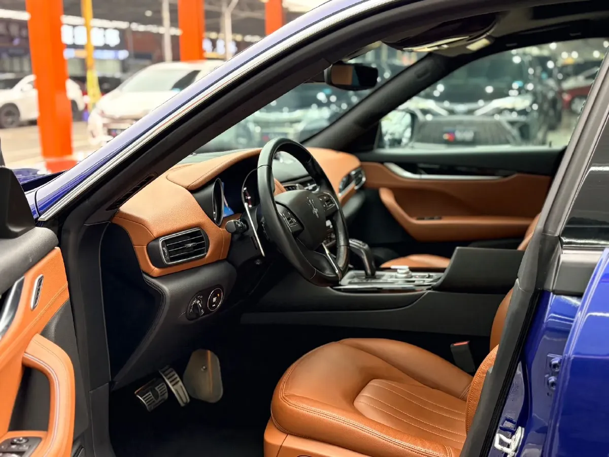 2019 Maserati Levante 3.0T 350HP V6 8AT,autocango,china used car exporter,china ev exporter,chinese used car exporter,chinese used ev exporter