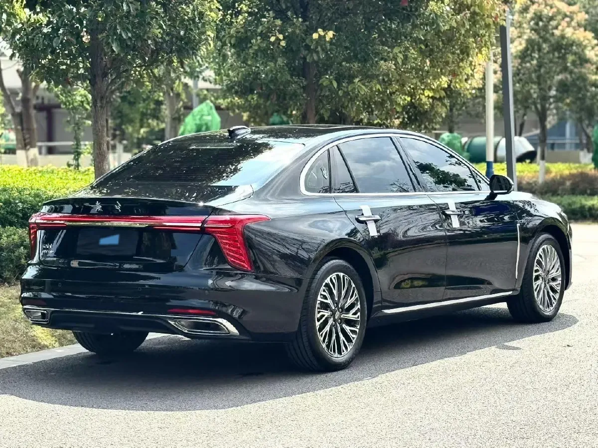 2023 HongQi H5 2.0T 224HP L4 8AT,autocango,china used car exporter,china ev exporter,chinese used car exporter,chinese used ev exporter
