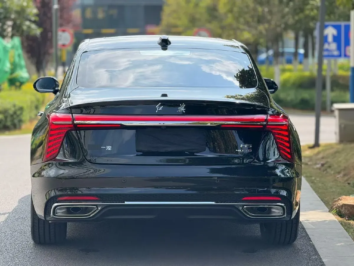 2023 HongQi H5 2.0T 224HP L4 8AT,autocango,china used car exporter,china ev exporter,chinese used car exporter,chinese used ev exporter