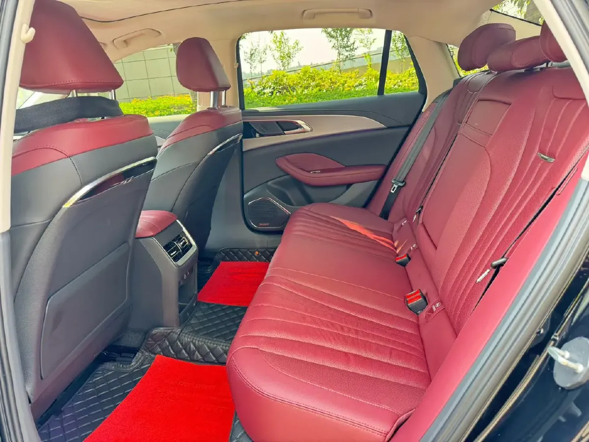 2023 HongQi H5 2.0T 224HP L4 8AT,autocango,china used car exporter,china ev exporter,chinese used car exporter,chinese used ev exporter