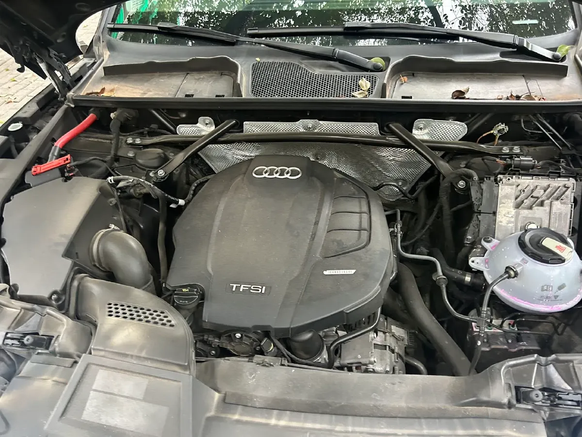 2020 Audi Q5L 2.0T 190HP L4 7DCT,autocango,china used car exporter,china ev exporter,chinese used car exporter,chinese used ev exporter