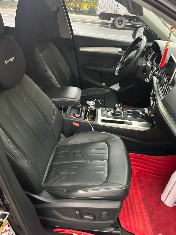 2020 Audi Q5L 2.0T 190HP L4 7DCT,autocango,china used car exporter,china ev exporter,chinese used car exporter,chinese used ev exporter