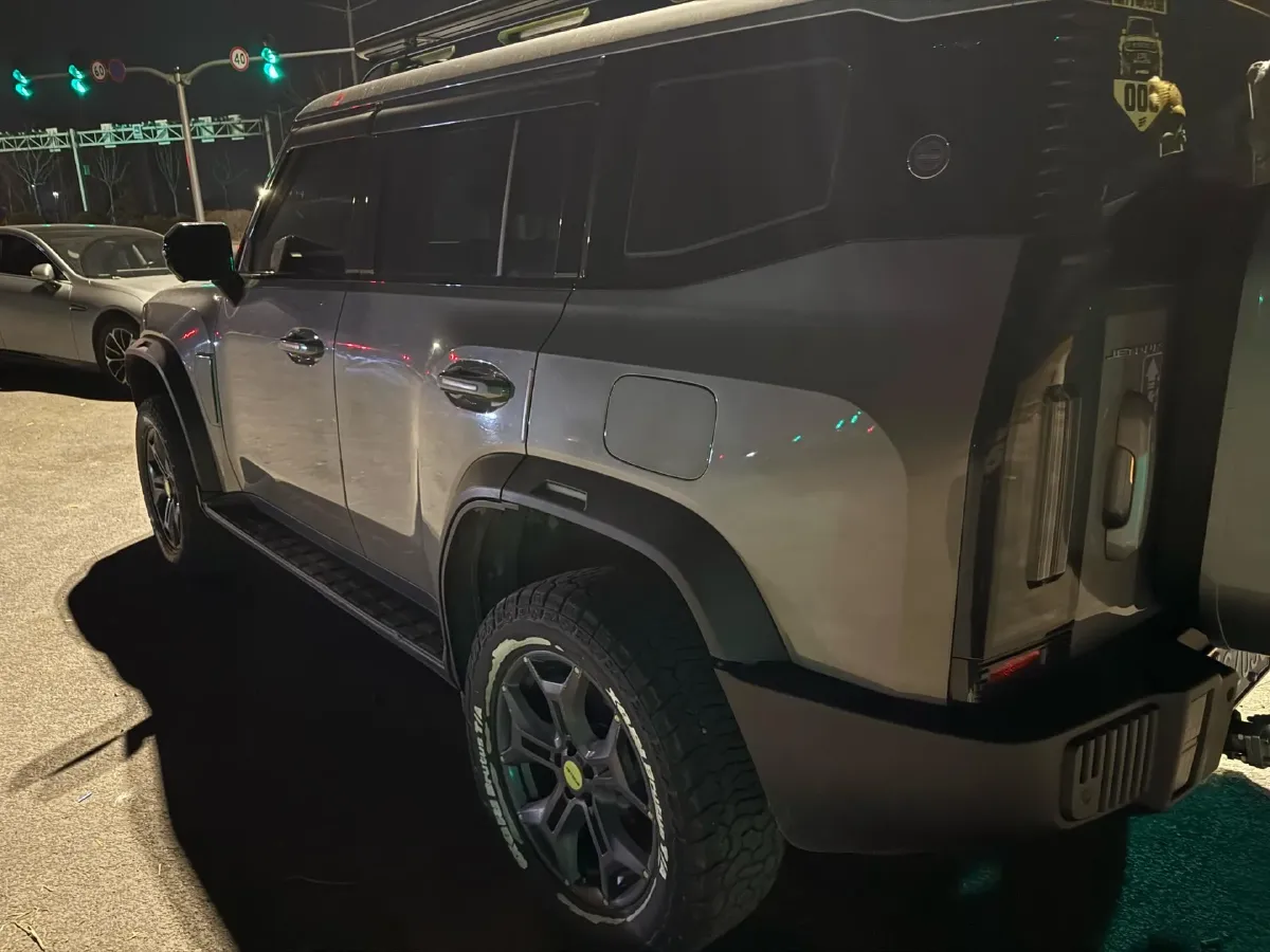 2023 Jetour Traveller 2.0T 254HP L4 7DCT,autocango,china used car exporter,china ev exporter,chinese used car exporter,chinese used ev exporter