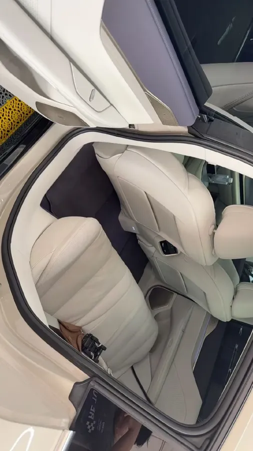 2026 Avatr 07 1.5T 156HP L4 REEV,autocango,china used car exporter,china ev exporter,chinese used car exporter,chinese used ev exporter