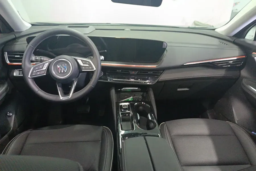 2025 Buick EnvisionPlus 2.0T 237HP L4 9AT,autocango,china used car exporter,china ev exporter,chinese used car exporter,chinese used ev exporter