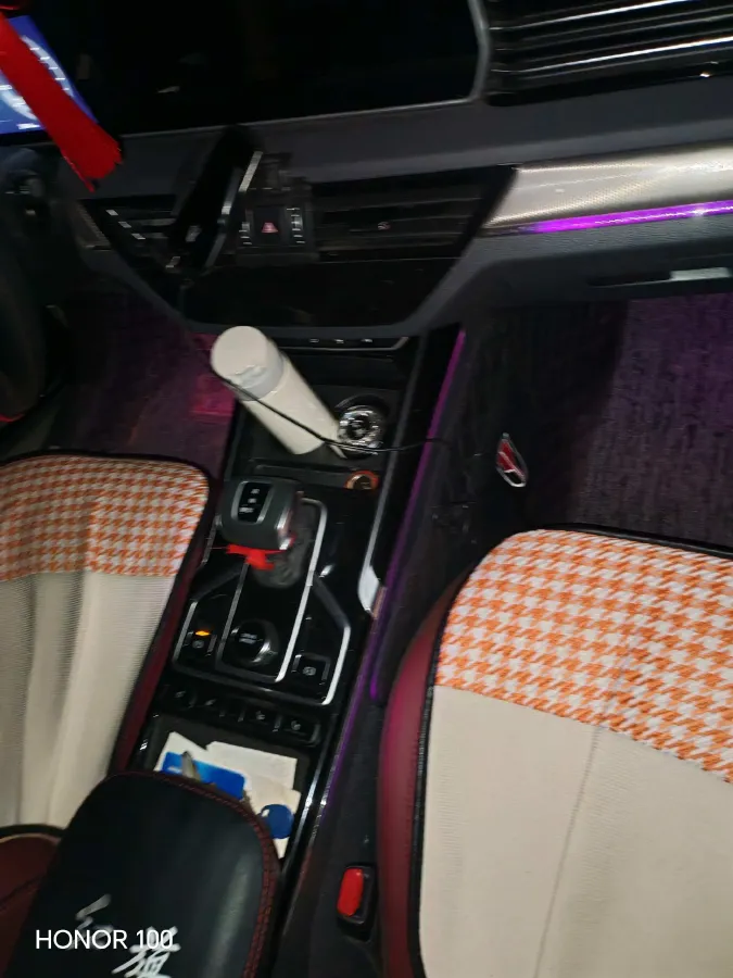 2022 HongQi HS5 2.0T 224HP L4 6AT,autocango,china used car exporter,china ev exporter,chinese used car exporter,chinese used ev exporter