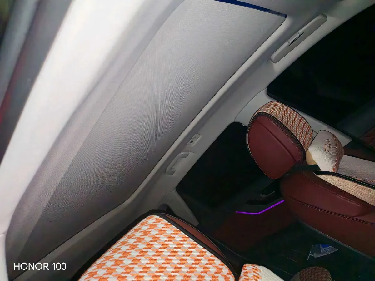 2022 HongQi HS5 2.0T 224HP L4 6AT,autocango,china used car exporter,china ev exporter,chinese used car exporter,chinese used ev exporter