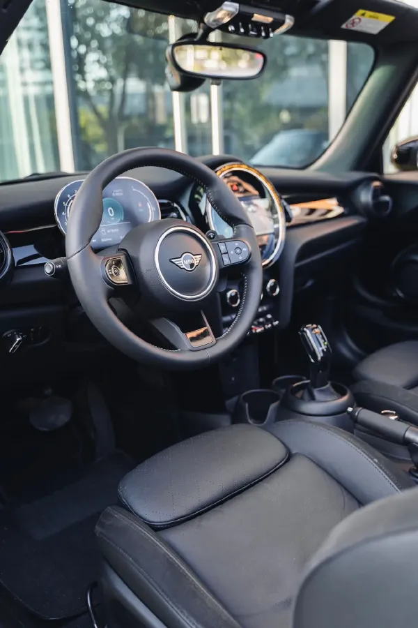 2022 MINI MINI 2.0T 192HP L4 7DCT,autocango,china used car exporter,china ev exporter,chinese used car exporter,chinese used ev exporter