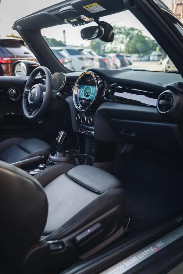 2022 MINI MINI 2.0T 192HP L4 7DCT,autocango,china used car exporter,china ev exporter,chinese used car exporter,chinese used ev exporter