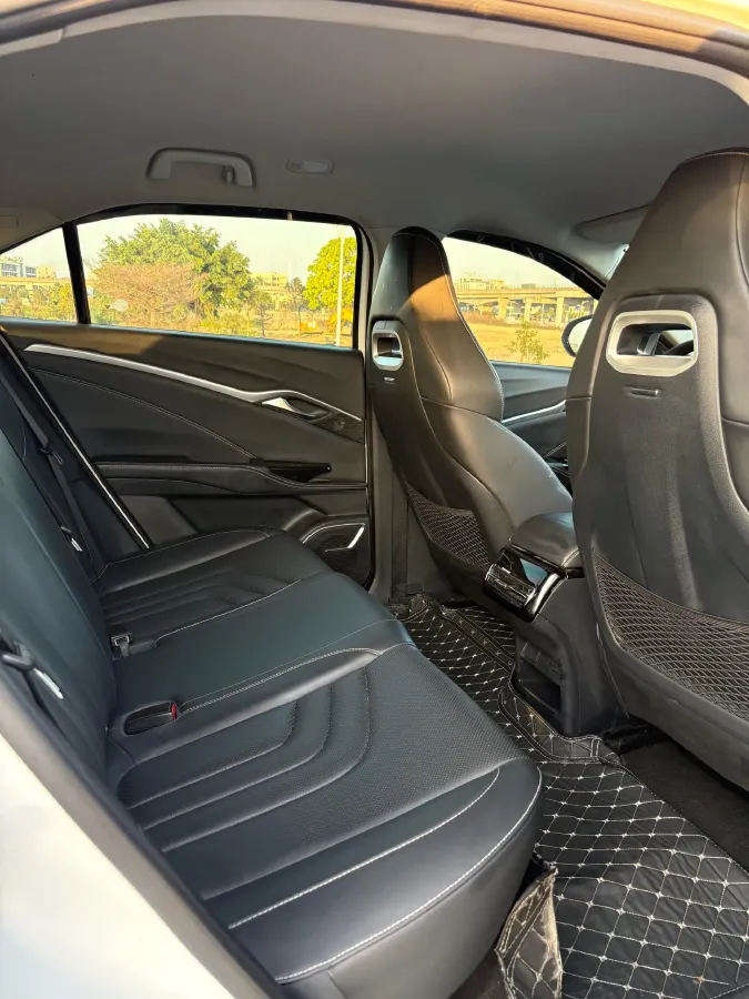 2022 GAC Trumpchi GS4 Plus 2.0T 252HP L4 6AT,autocango,china used car exporter,china ev exporter,chinese used car exporter,chinese used ev exporter