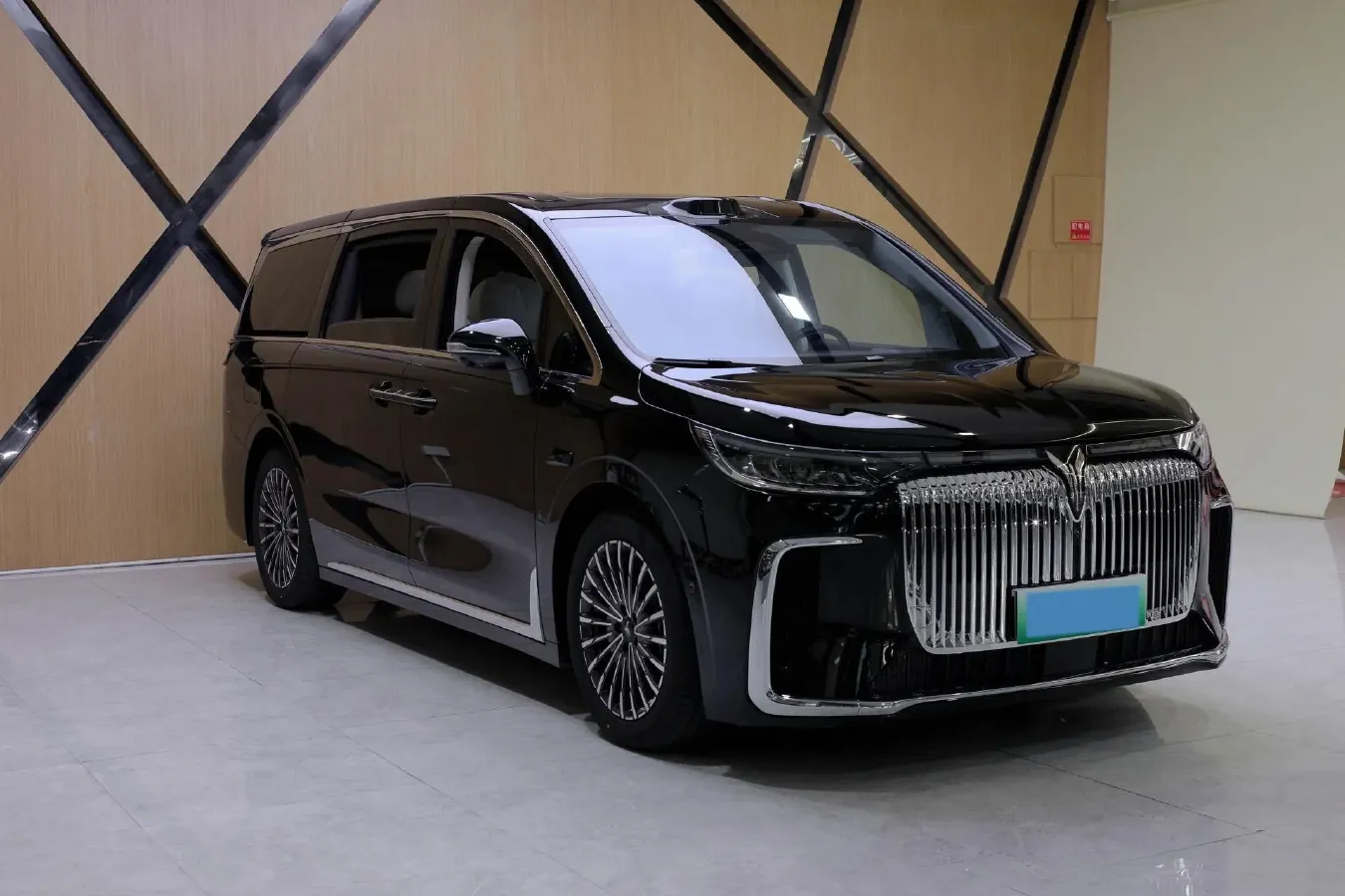 2026 Voyah Dream 1.5T 150HP L4 PHEV,autocango,china used car exporter,china ev exporter,chinese used car exporter,chinese used ev exporter