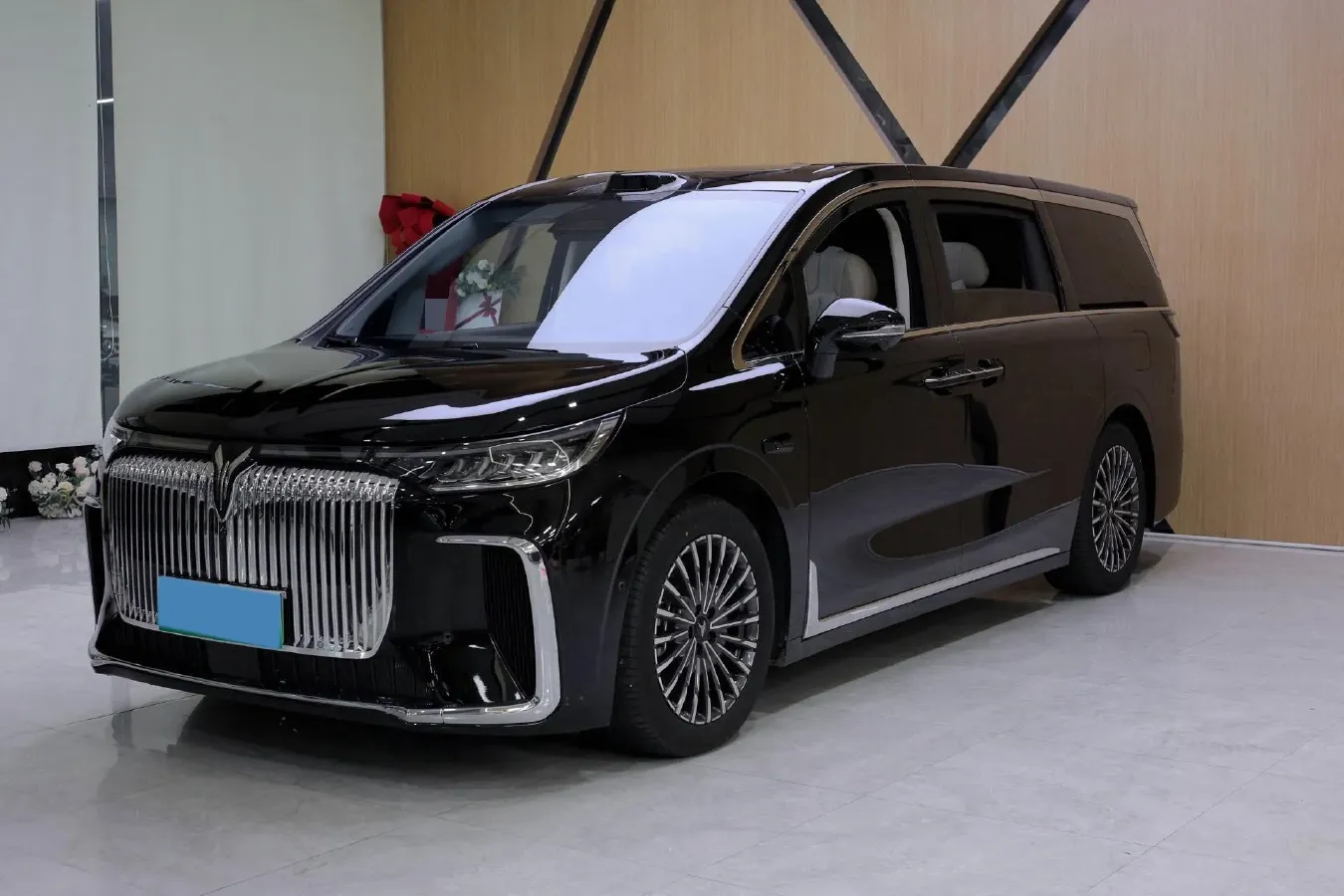 2026 Voyah Dream 1.5T 150HP L4 PHEV,autocango,china used car exporter,china ev exporter,chinese used car exporter,chinese used ev exporter