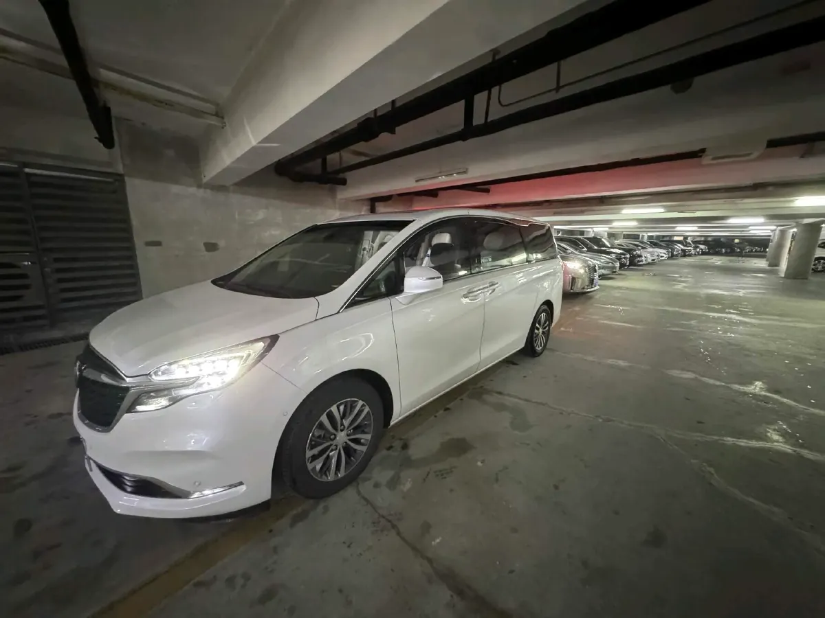 2022 Buick GL8 2.0T 237HP L4 9AT,autocango,china used car exporter,china ev exporter,chinese used car exporter,chinese used ev exporter