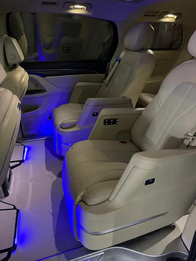 2022 Buick GL8 2.0T 237HP L4 9AT,autocango,china used car exporter,china ev exporter,chinese used car exporter,chinese used ev exporter