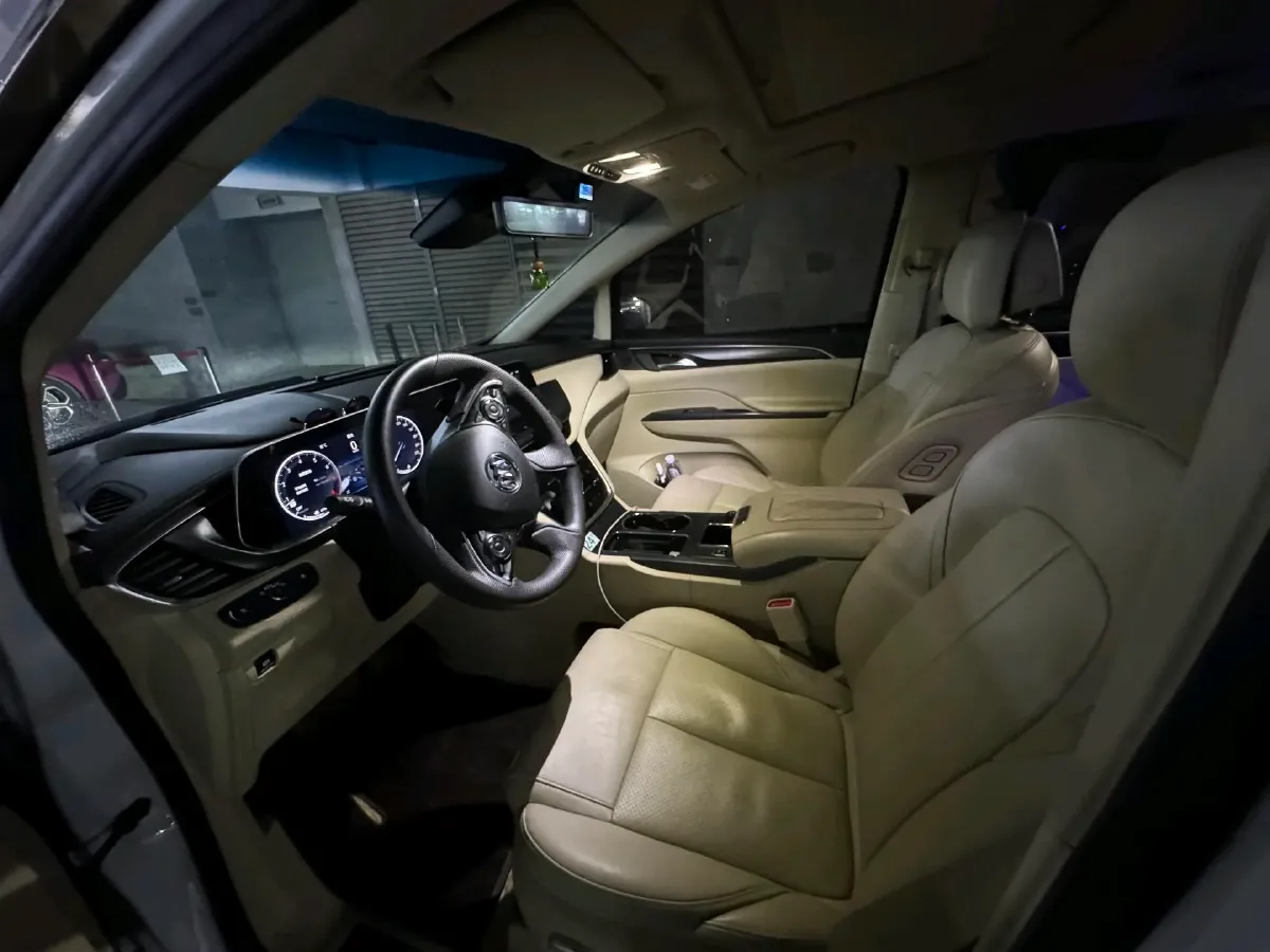 2022 Buick GL8 2.0T 237HP L4 9AT,autocango,china used car exporter,china ev exporter,chinese used car exporter,chinese used ev exporter