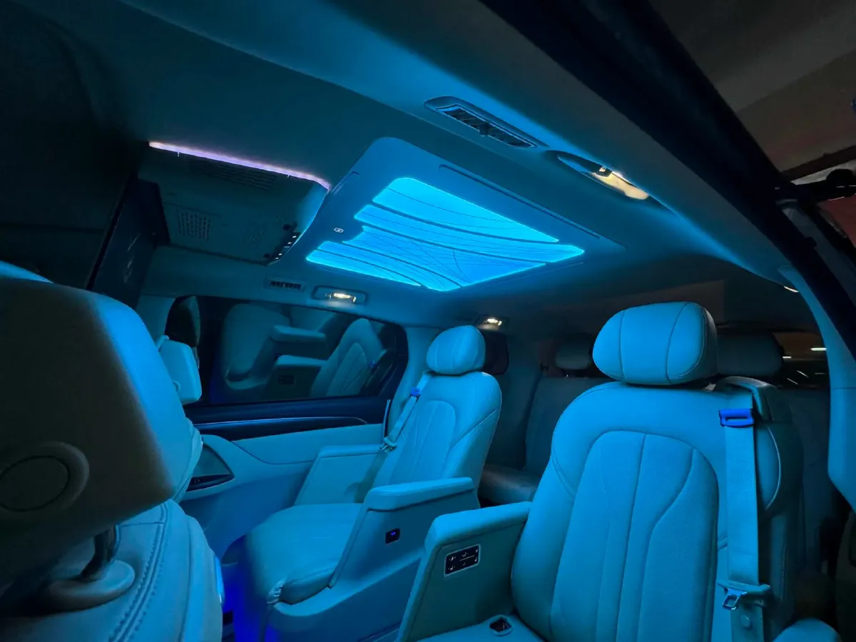 2022 Buick GL8 2.0T 237HP L4 9AT,autocango,china used car exporter,china ev exporter,chinese used car exporter,chinese used ev exporter