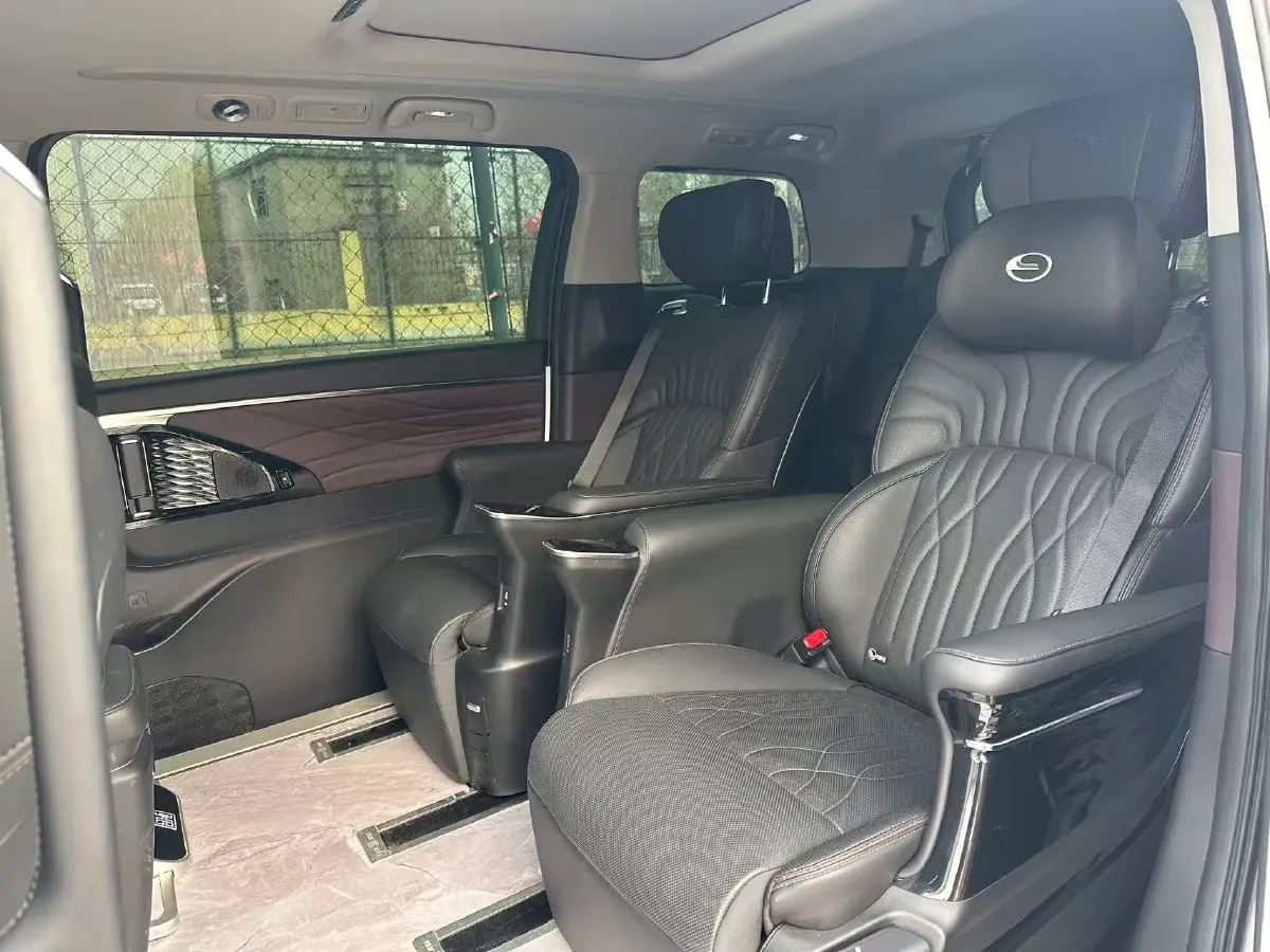 2024 GAC Trumpchi M8 2.0T 252HP L4 8AT,autocango,china used car exporter,china ev exporter,chinese used car exporter,chinese used ev exporter