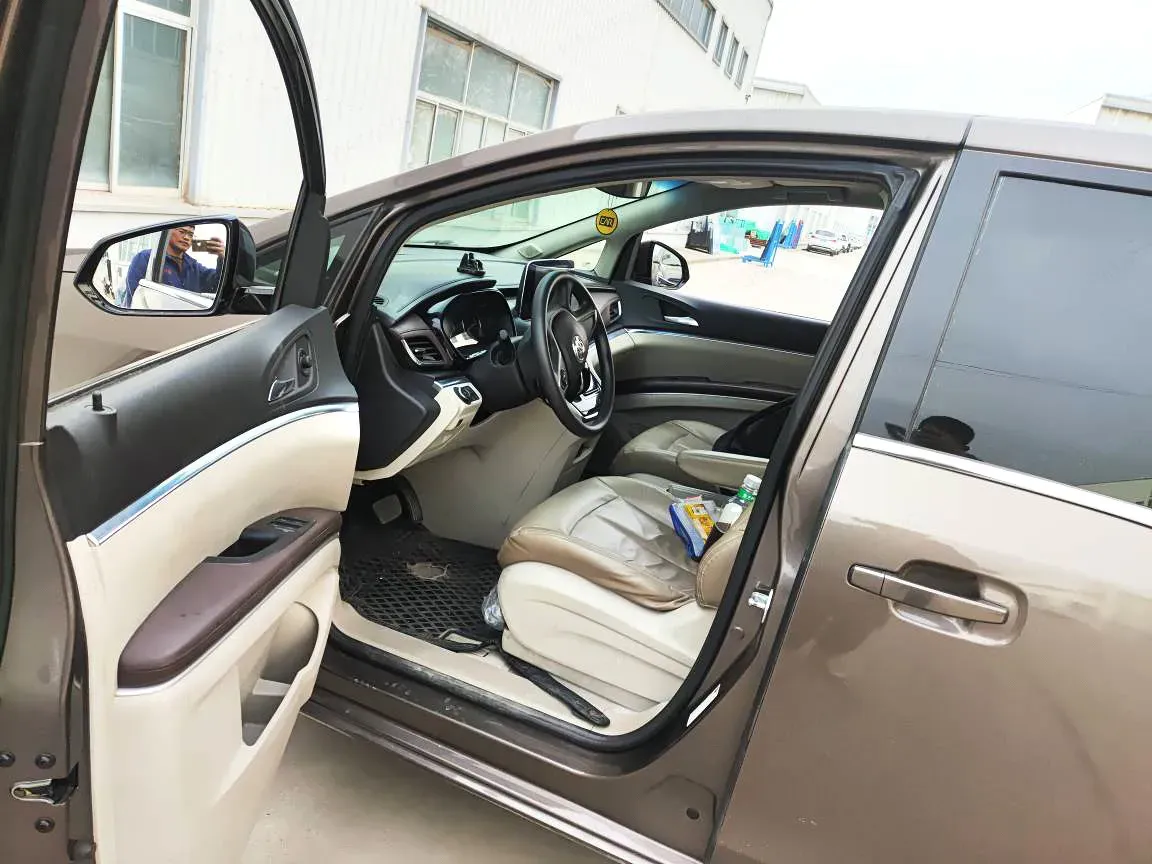 2022 Buick GL8 2.0T 237HP L4 9AT,autocango,china used car exporter,china ev exporter,chinese used car exporter,chinese used ev exporter