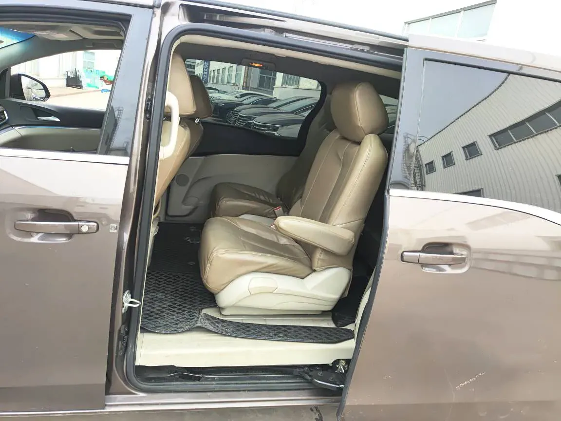 2022 Buick GL8 2.0T 237HP L4 9AT,autocango,china used car exporter,china ev exporter,chinese used car exporter,chinese used ev exporter