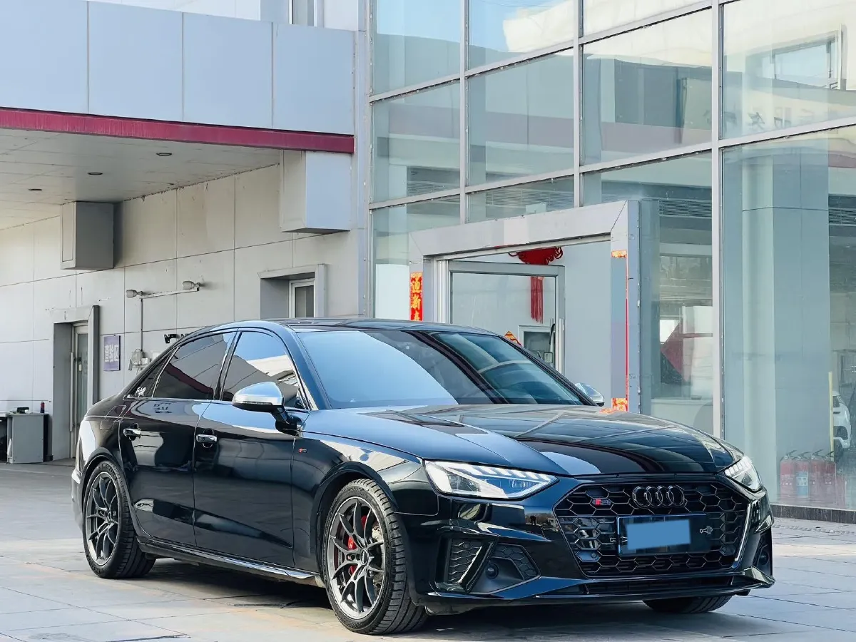 2020 Audi A4L 2.0T 190HP L4 7DCT,autocango,china used car exporter,china ev exporter,chinese used car exporter,chinese used ev exporter
