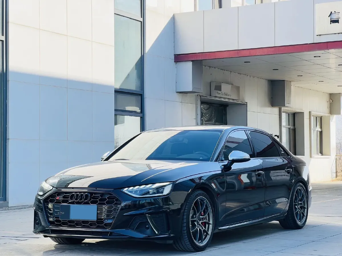 2020 Audi A4L 2.0T 190HP L4 7DCT,autocango,china used car exporter,china ev exporter,chinese used car exporter,chinese used ev exporter