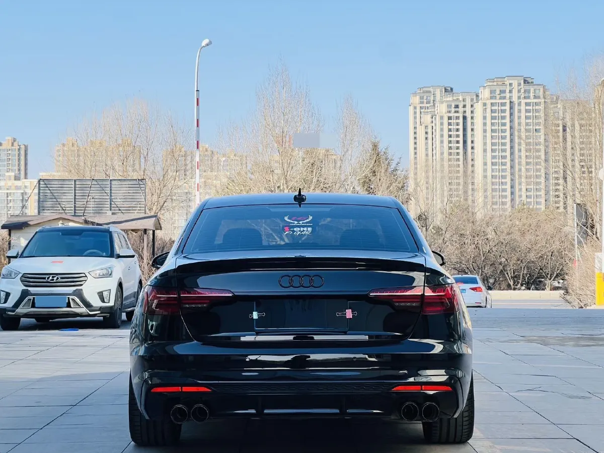 2020 Audi A4L 2.0T 190HP L4 7DCT,autocango,china used car exporter,china ev exporter,chinese used car exporter,chinese used ev exporter