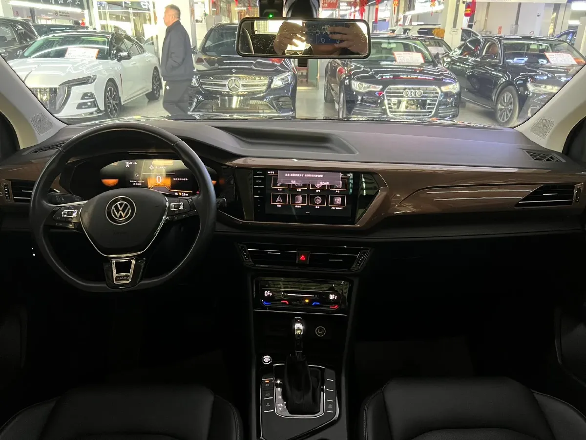 2022 Volkswagen Tharu 1.4T 150HP L4 7DCT,autocango,china used car exporter,china ev exporter,chinese used car exporter,chinese used ev exporter