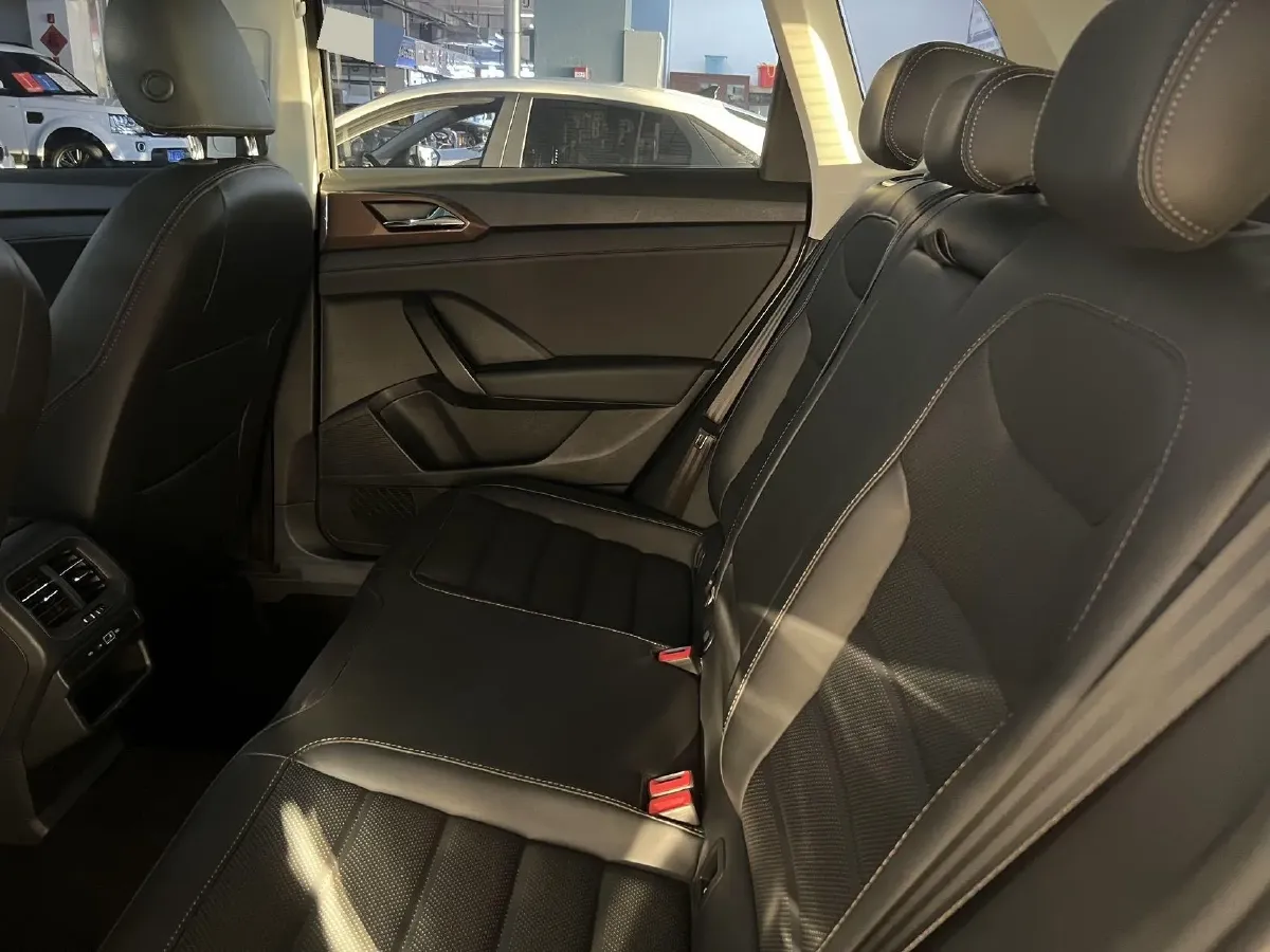 2022 Volkswagen Tharu 1.4T 150HP L4 7DCT,autocango,china used car exporter,china ev exporter,chinese used car exporter,chinese used ev exporter