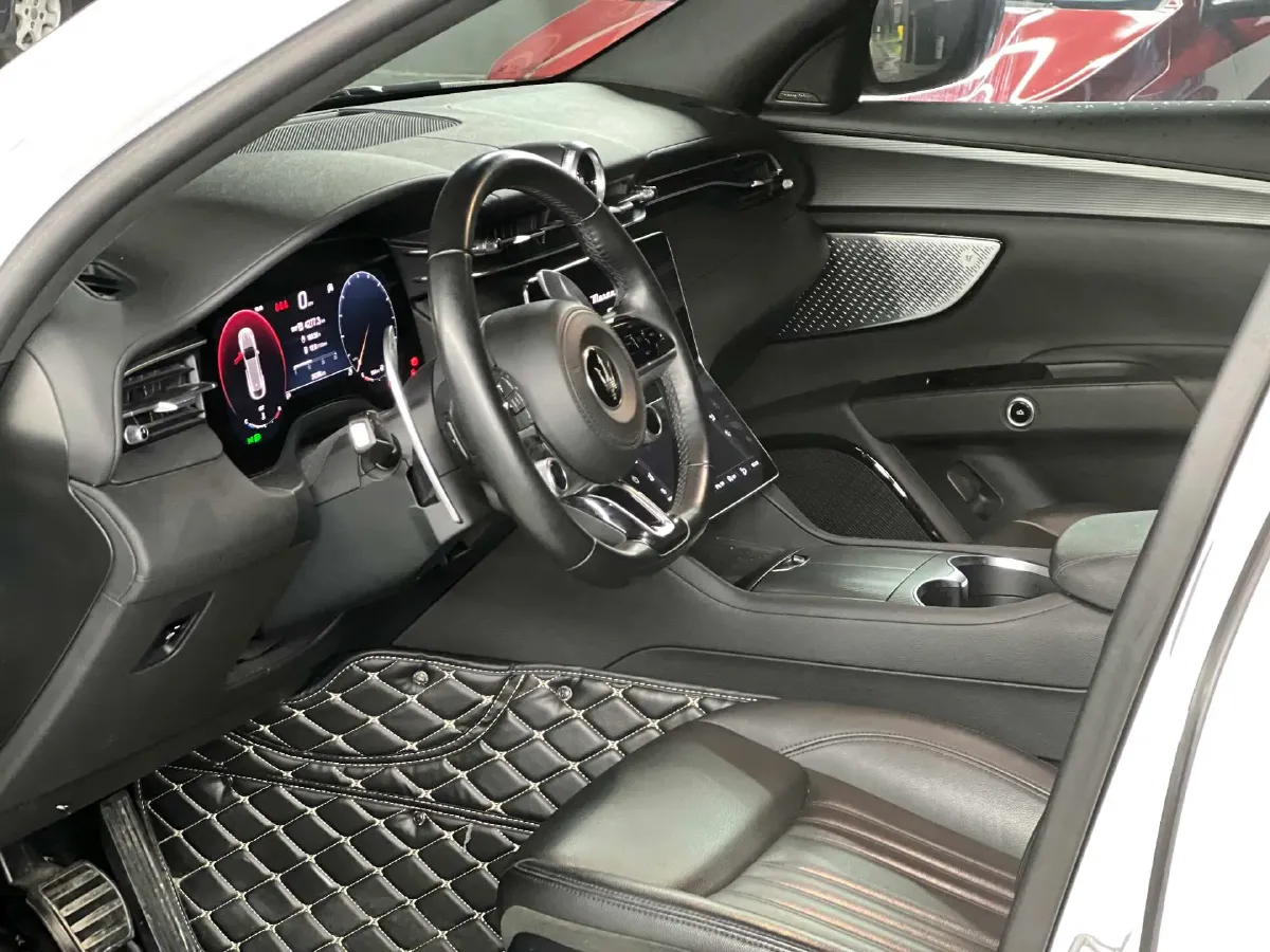 2022 Maserati Levante 2.0T 330HP L4 8AT,autocango,china used car exporter,china ev exporter,chinese used car exporter,chinese used ev exporter