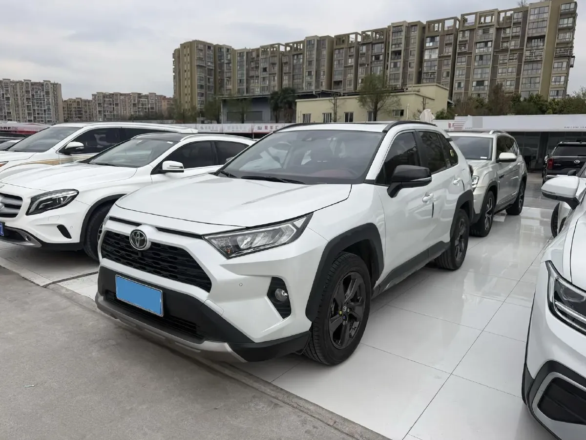 2022 Toyota RAV4 2.0L 171HP L4 CVT,autocango,china used car exporter,china ev exporter,chinese used car exporter,chinese used ev exporter