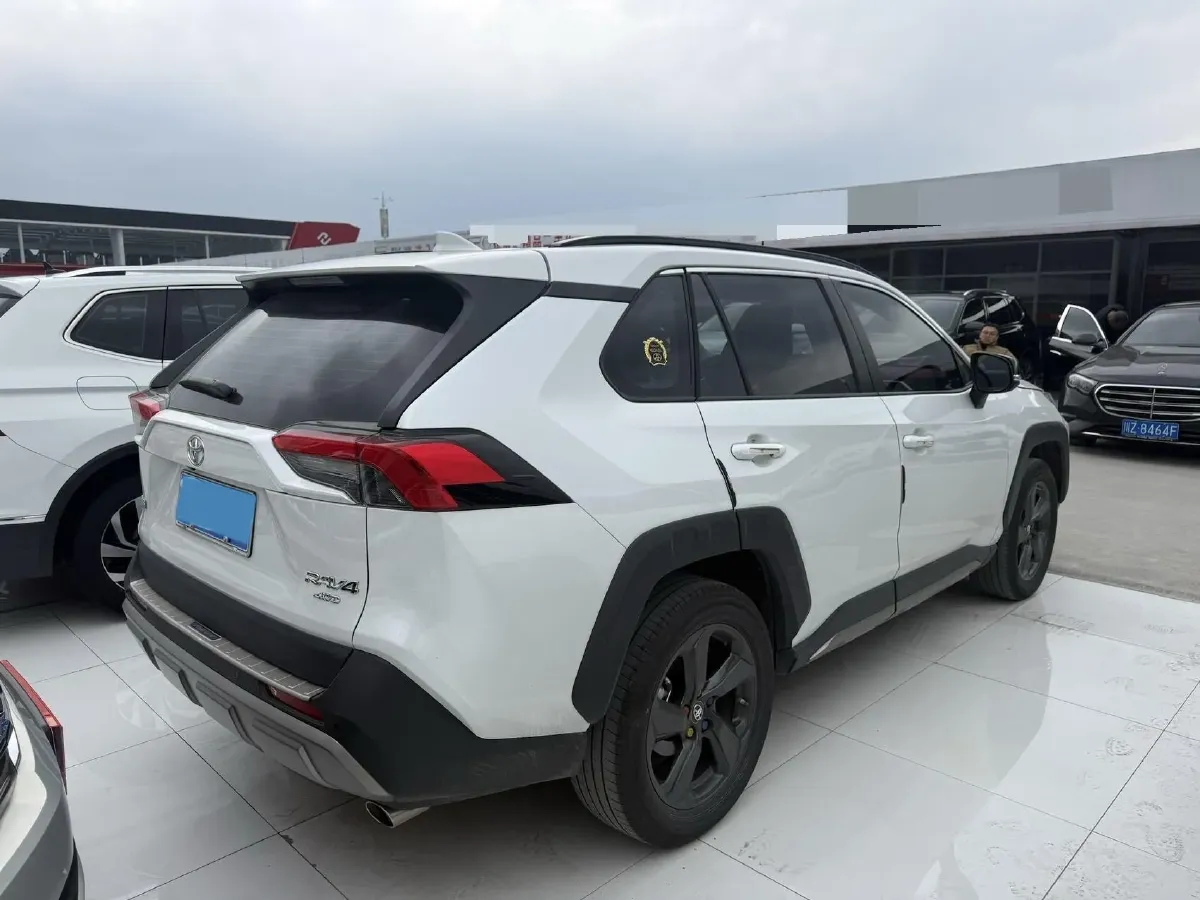 2022 Toyota RAV4 2.0L 171HP L4 CVT,autocango,china used car exporter,china ev exporter,chinese used car exporter,chinese used ev exporter