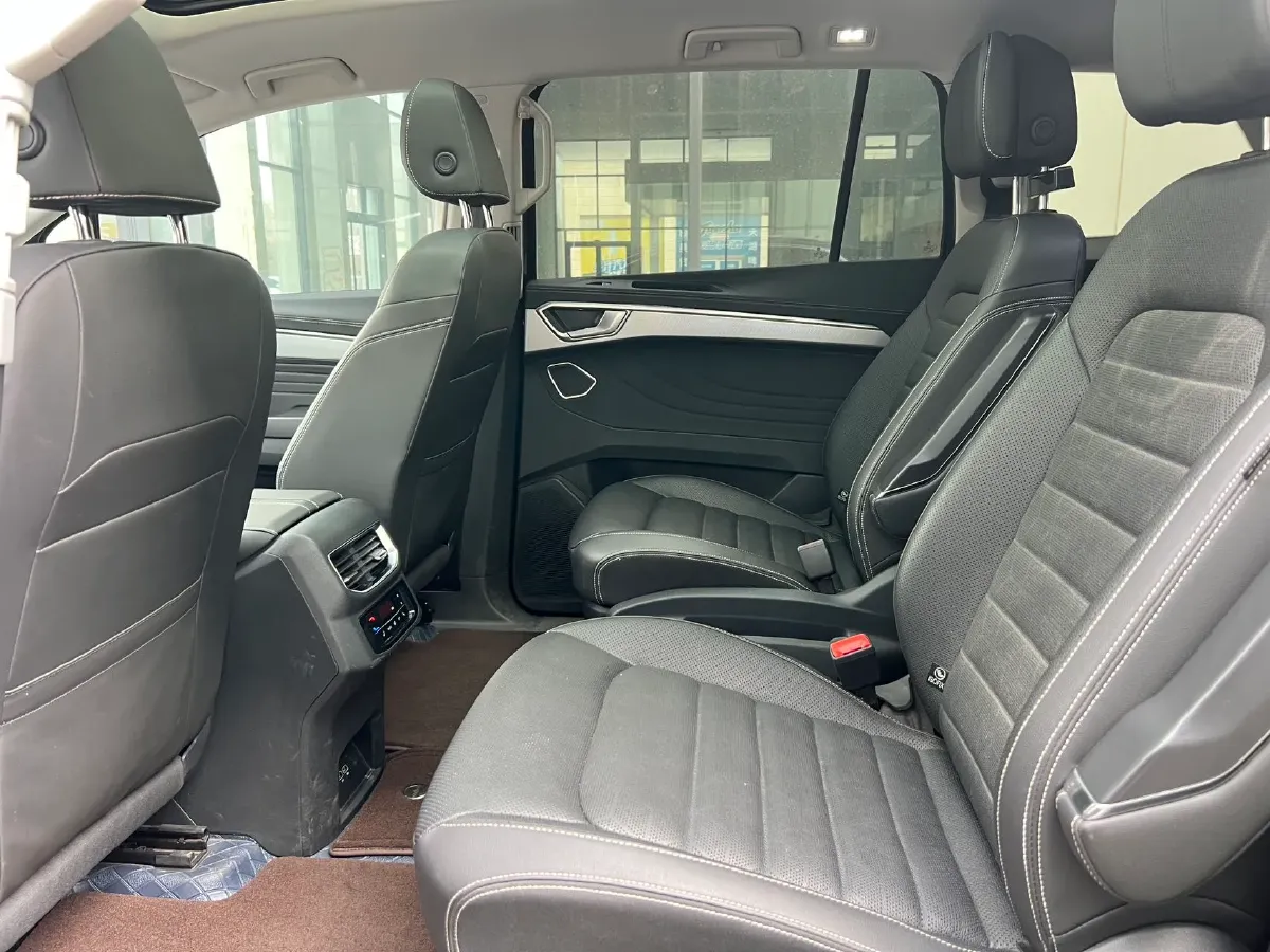 2021 Volkswagen Talagon 2.0T 220HP L4 7DCT,autocango,china used car exporter,china ev exporter,chinese used car exporter,chinese used ev exporter