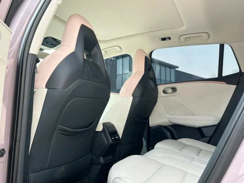 2025 LYNK&CO 06 1.5T 181HP L4 7DCT,autocango,china used car exporter,china ev exporter,chinese used car exporter,chinese used ev exporter