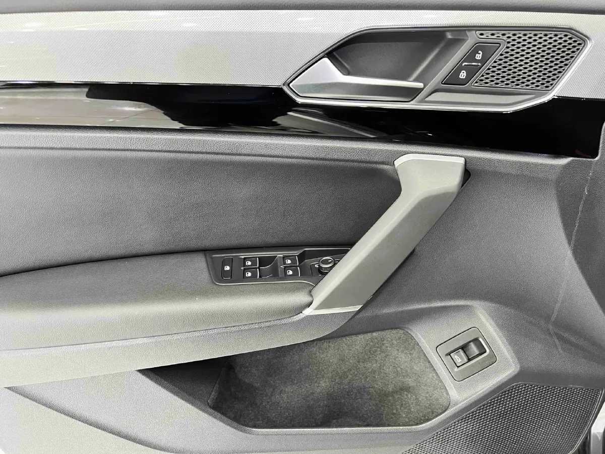 2022 Volkswagen Tayron 1.4T 150HP L4 7DCT,autocango,china used car exporter,china ev exporter,chinese used car exporter,chinese used ev exporter