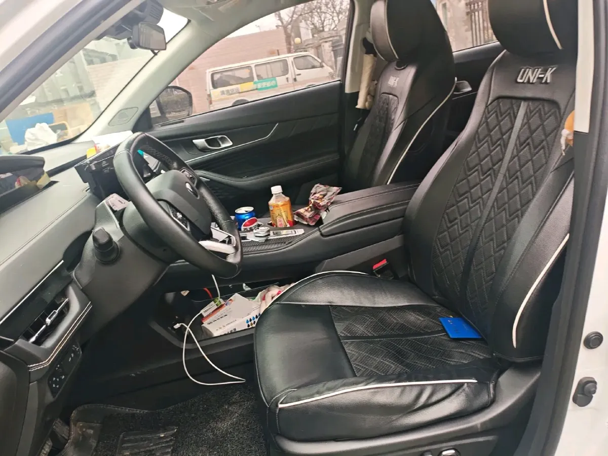 2021 ChangAn UNI-K 2.0T 233HP L4 8AT,autocango,china used car exporter,china ev exporter,chinese used car exporter,chinese used ev exporter