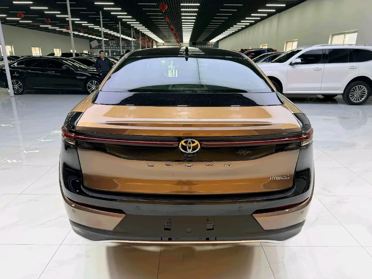 2023 Toyota CrownSportCross 2.4T 269HP L4 6AT Hybrid,autocango,china used car exporter,china ev exporter,chinese used car exporter,chinese used ev exporter