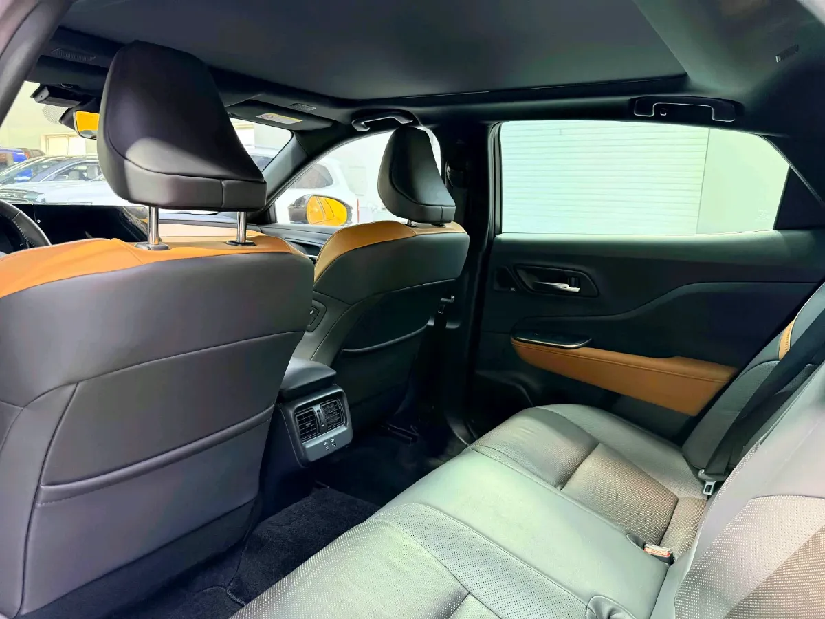 2023 Toyota CrownSportCross 2.4T 269HP L4 6AT Hybrid,autocango,china used car exporter,china ev exporter,chinese used car exporter,chinese used ev exporter