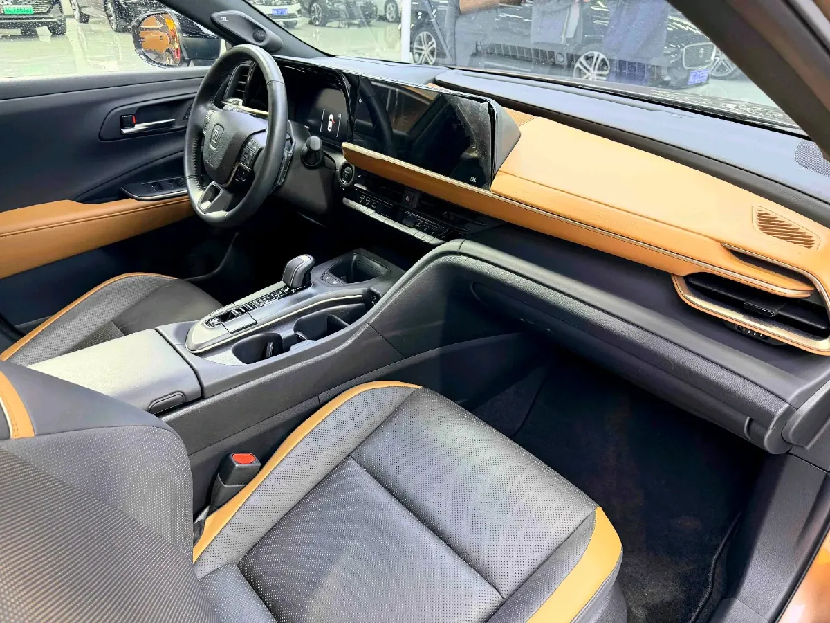 2023 Toyota CrownSportCross 2.4T 269HP L4 6AT Hybrid,autocango,china used car exporter,china ev exporter,chinese used car exporter,chinese used ev exporter